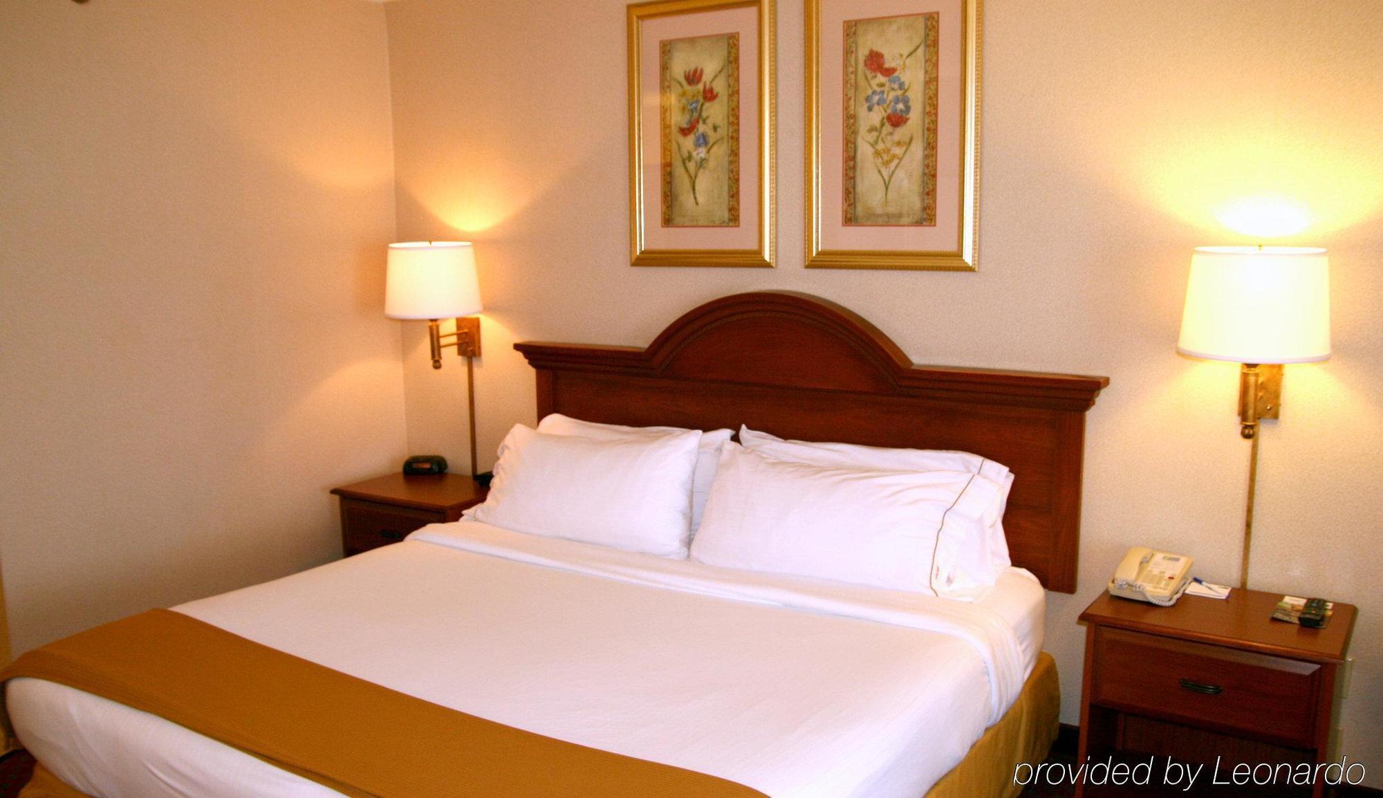 Comfort & Near Route 66 Hotel